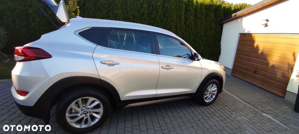 Hyundai Tucson 1.7 CRDI BlueDrive Style 2WD - 7