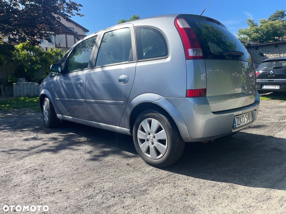 Opel Meriva 1.6 16V (Essentia) - 18