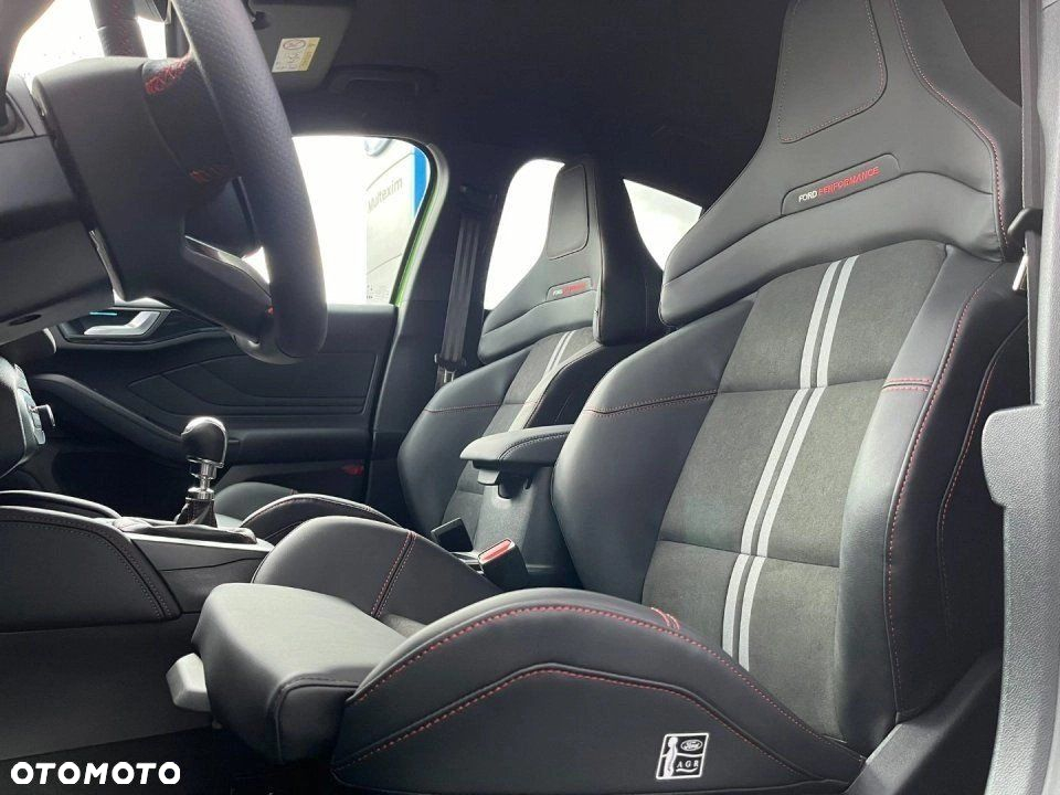 Ford Focus - 11