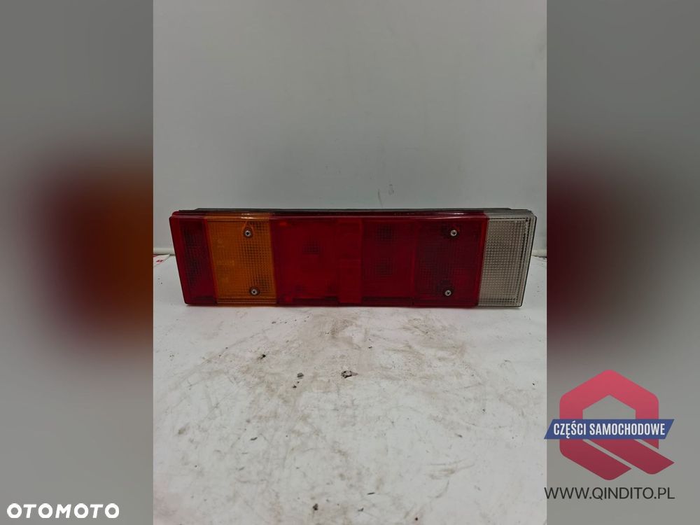 LAMPA TYLNA LEWA  IVECO MAN DAF - 2
