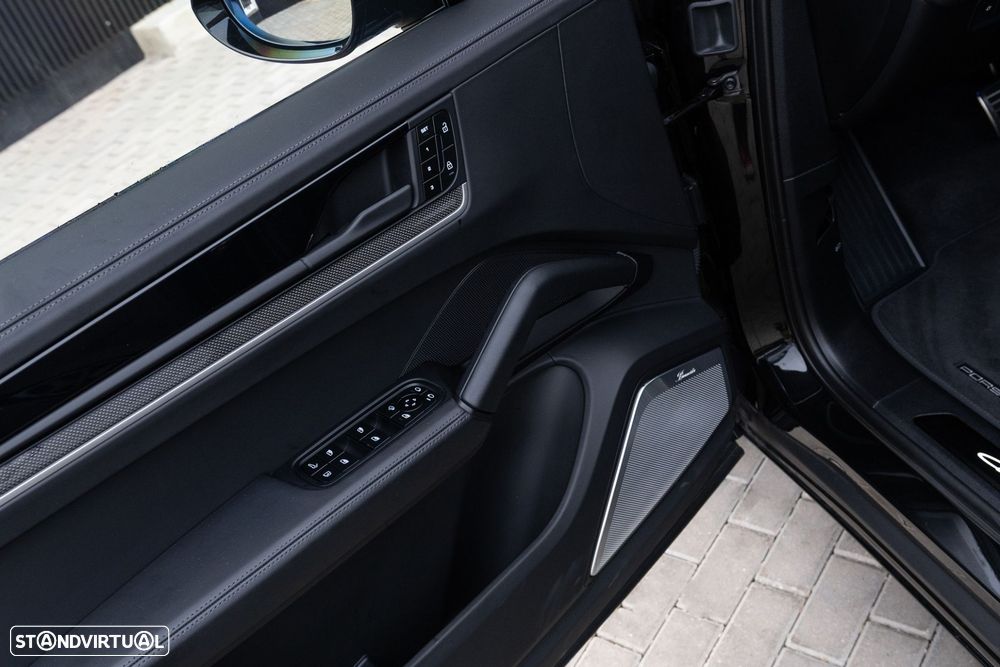 Porsche Cayenne Coupé Turbo E-Hybrid - 19