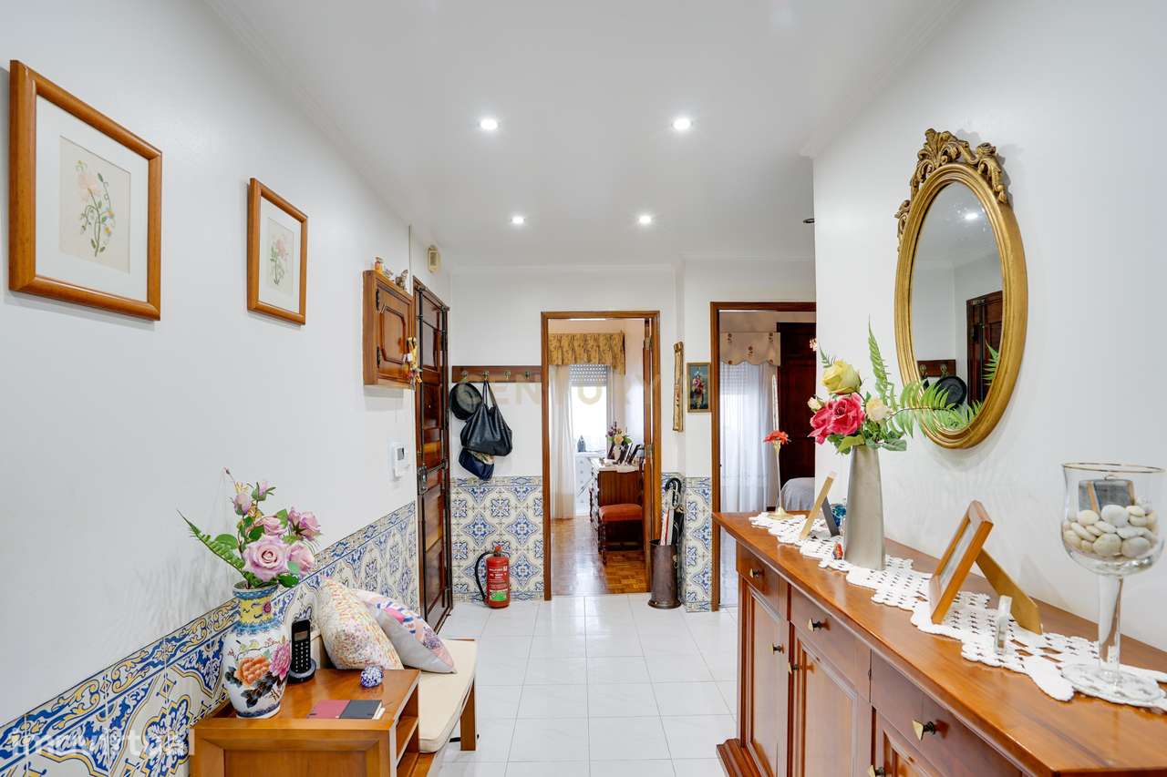 APARTAMENTO T3 COM GARAGEM E ARRECADAÇÃO - CASAL DO CHAPIM - ODIVELAS - Grande imagem: 3/31