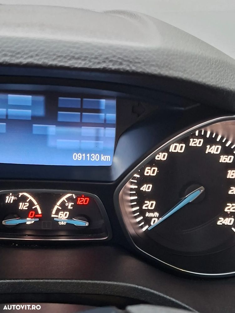 Ford Kuga - 8