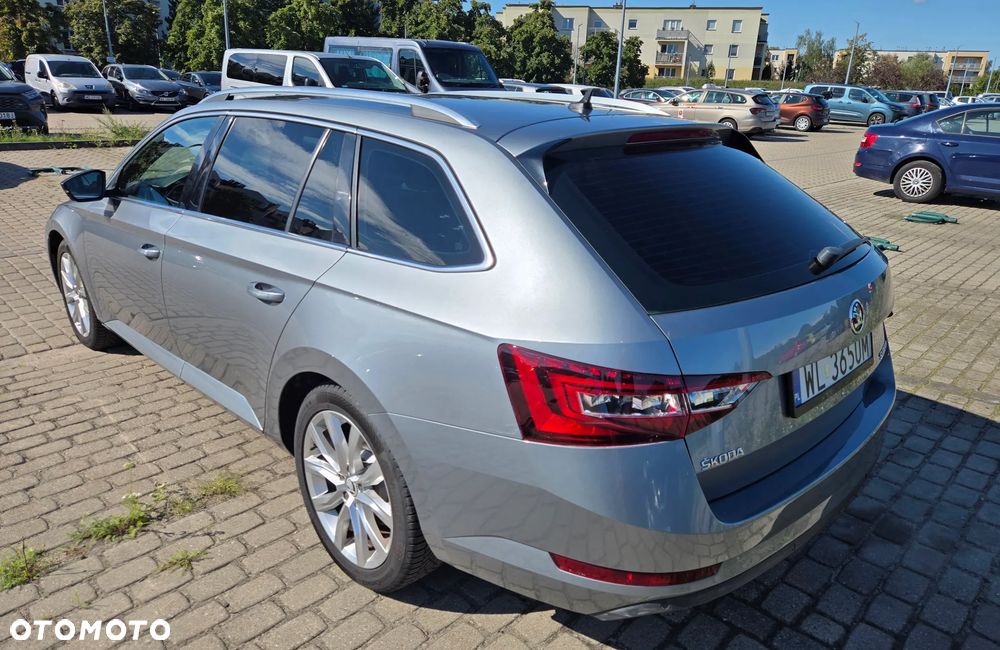 Skoda Superb 2.0 TDI 4x4 Style DSG - 5