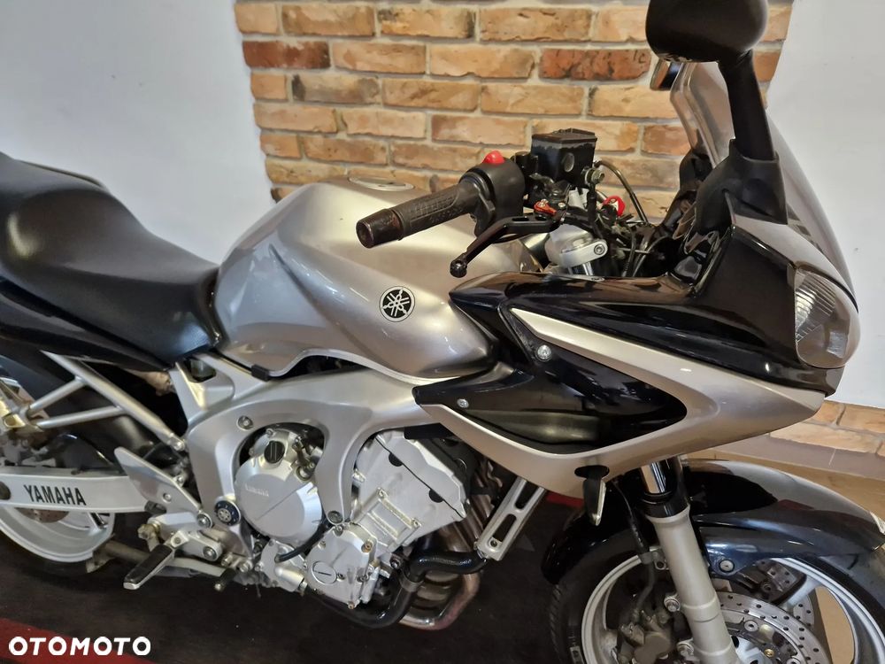 Yamaha FZ6 - 29
