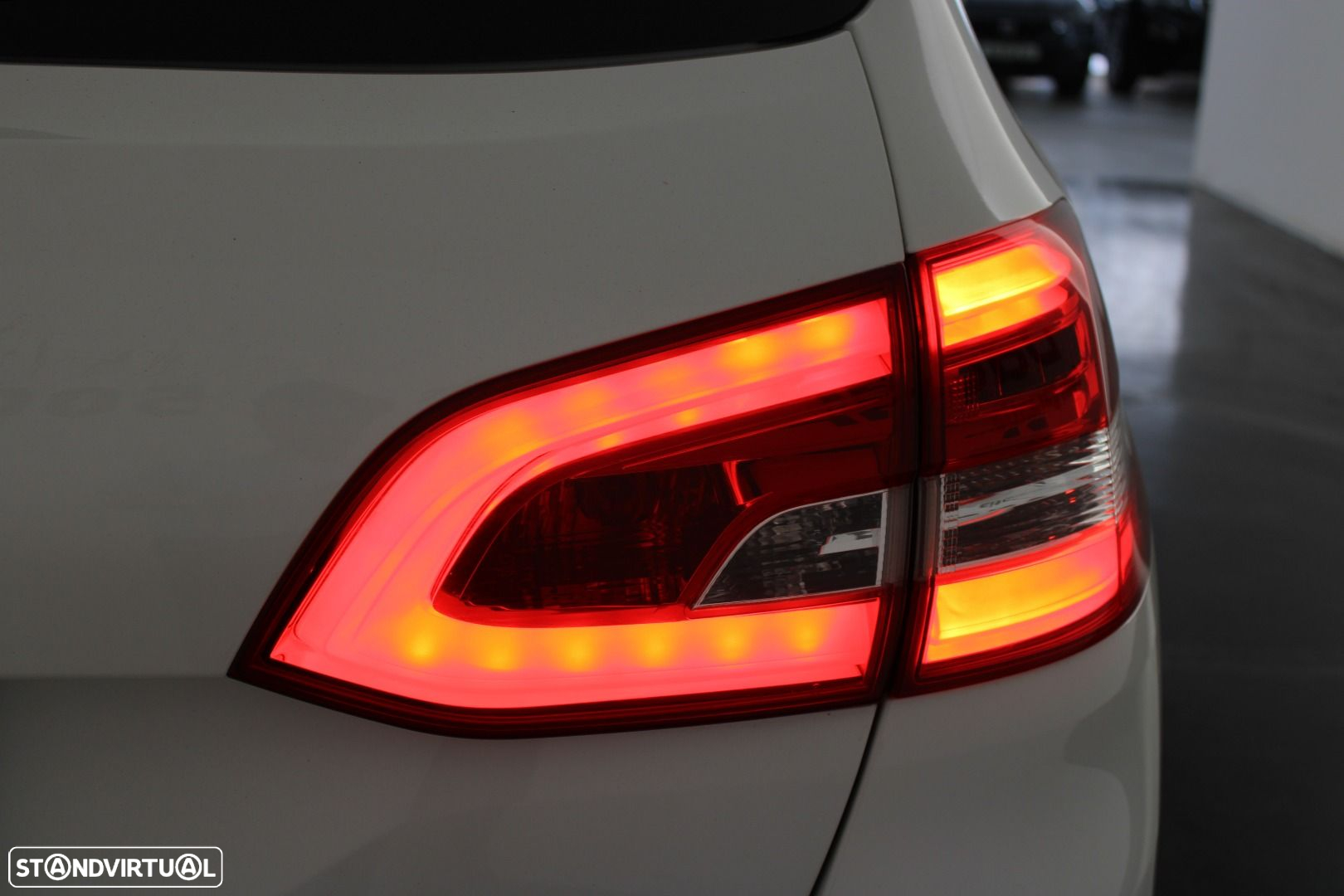 Peugeot 308 SW 1.5 BlueHDi Style - 32