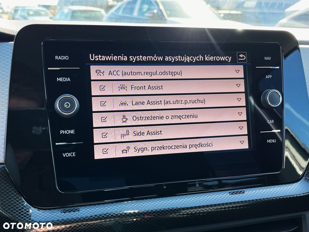 Volkswagen T-Cross - 12