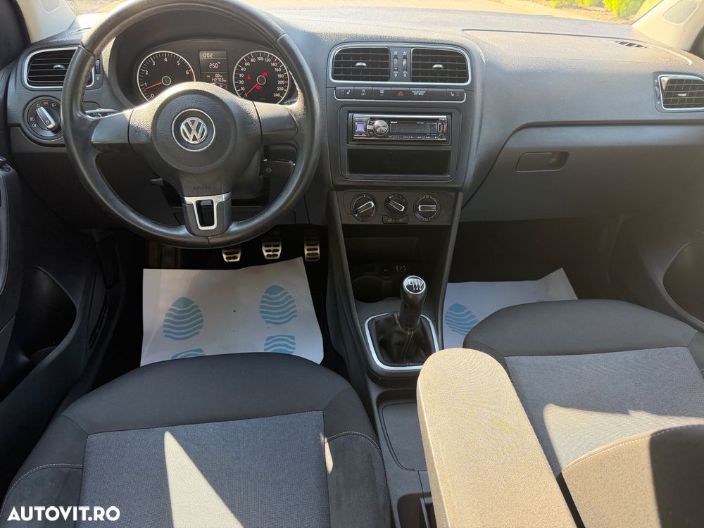 Volkswagen Polo - 10
