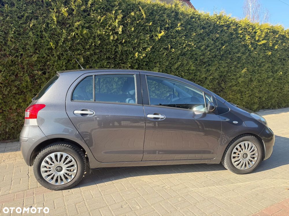 Toyota Yaris 1.33 Terra - 4