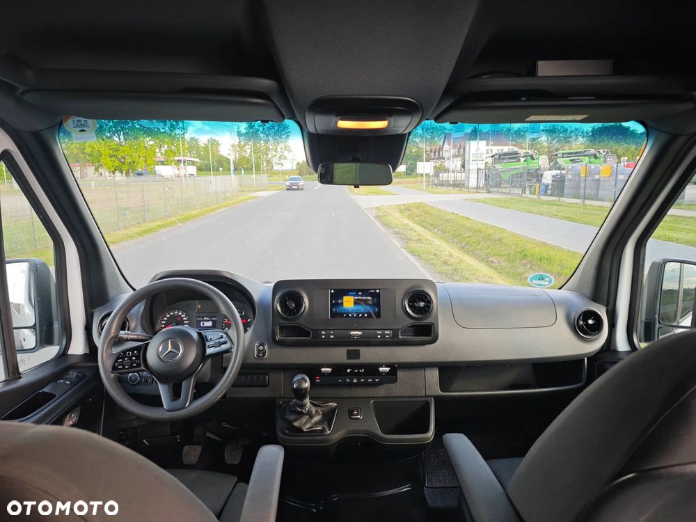 Mercedes-Benz Sprinter Standard PRO 907.233 - 15