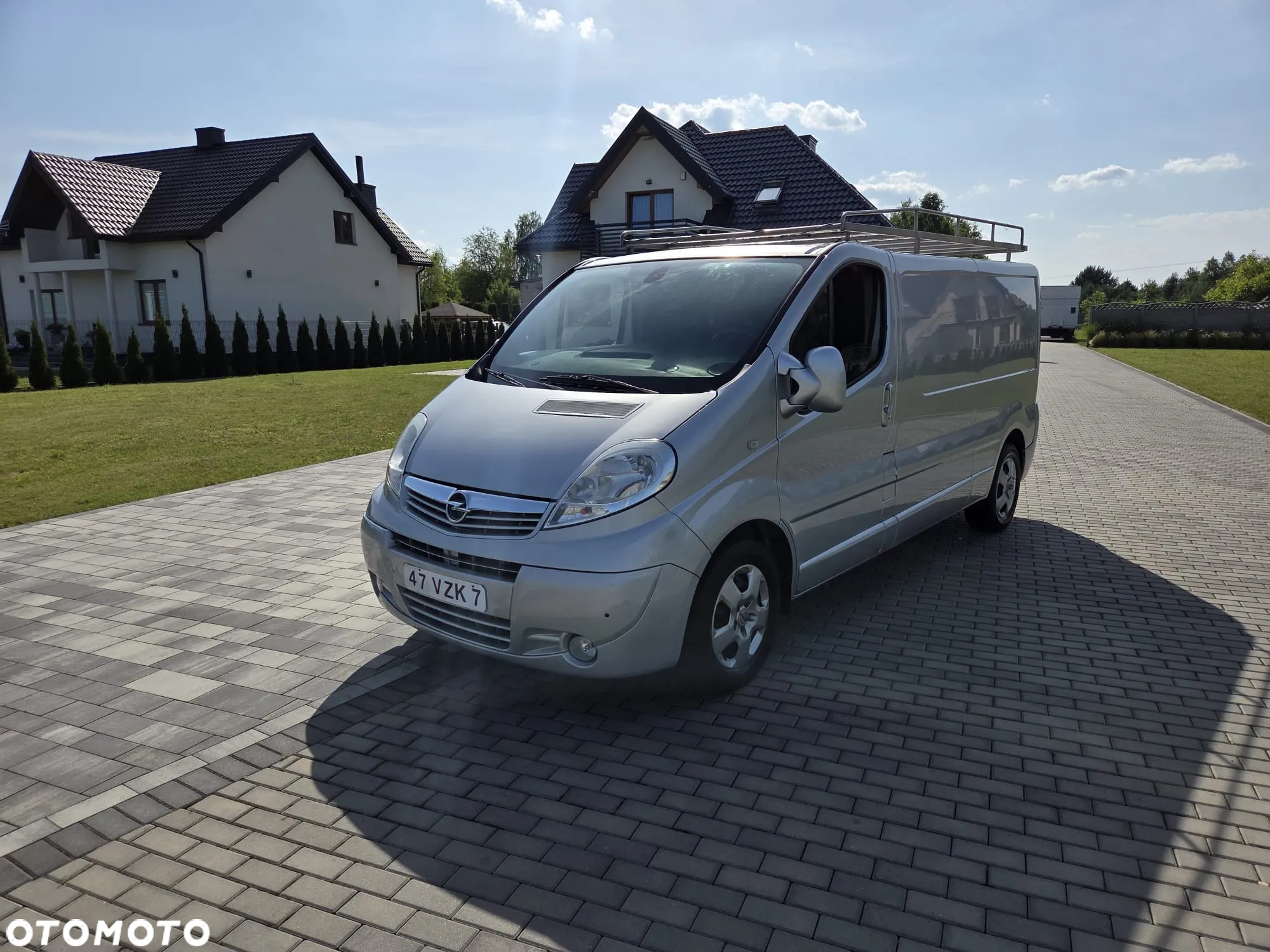 Opel VIVARO LONG FULL OPCJA KLIMA ORYGINAŁ LAKIER ZADBANY PO WYMIANACH - 2