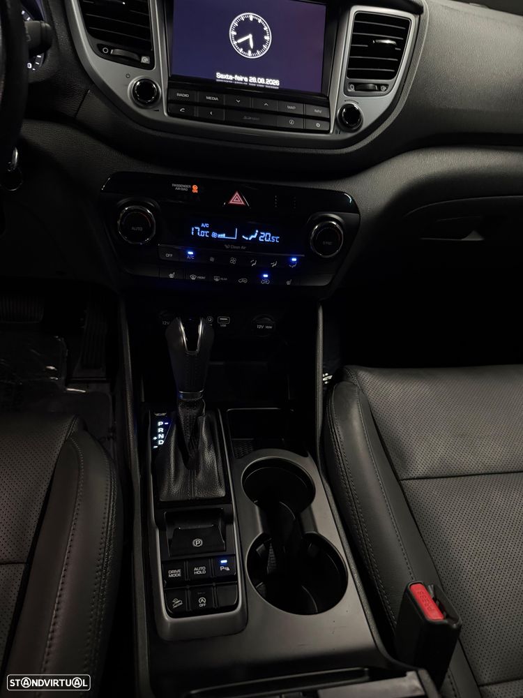 Hyundai Tucson 1.7 CRDi Premium DCT - 12