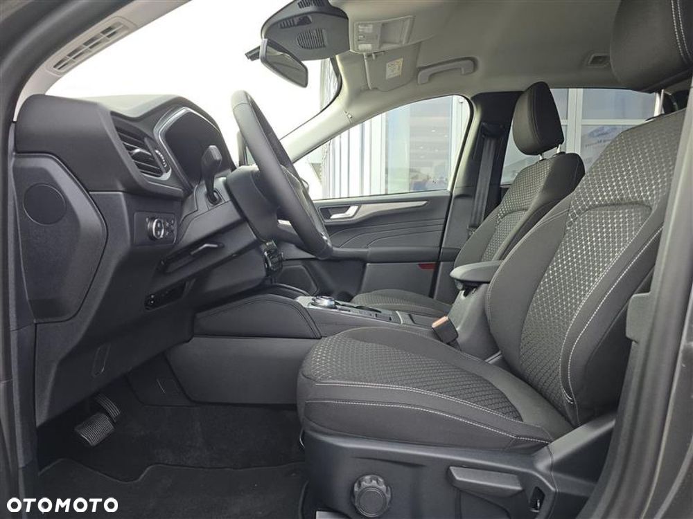 Ford Kuga - 10