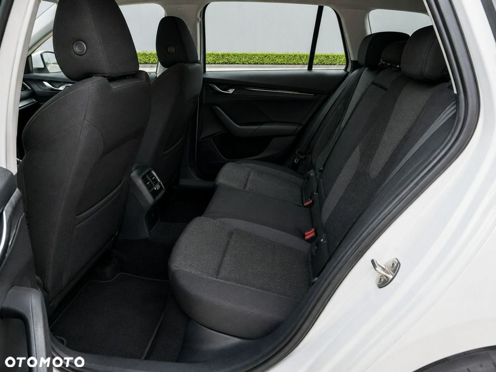 Skoda Octavia 1.0 TSI GPF Ambition - 9