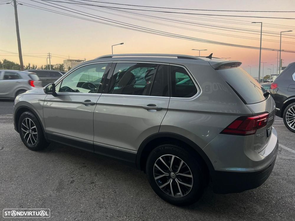 VW Tiguan 1.6 TDI Confortline - 4