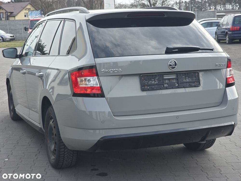 Skoda Fabia 1.0 TSI DSG Monte Carlo - 11