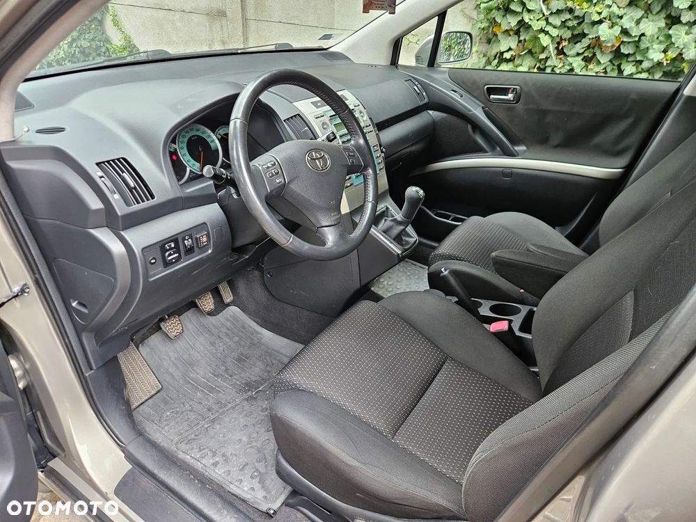 Toyota Corolla Verso - 7