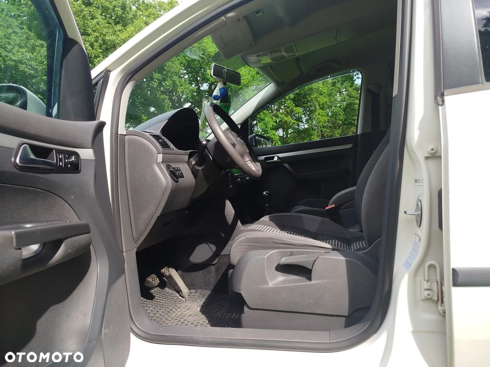 Volkswagen Touran 1.6 TDI DPF BlueMot Comfortline - 23