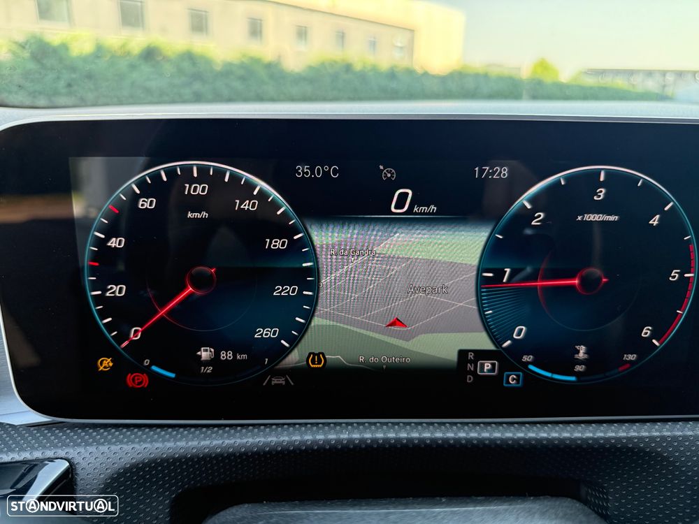 Mercedes-Benz CLA 180 d Shooting Brake 7G-DCT AMG Line - 34