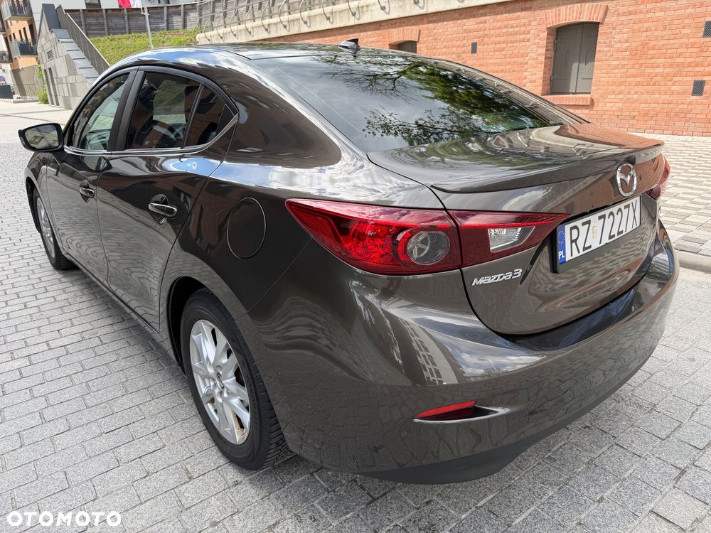 Mazda 3 - 4