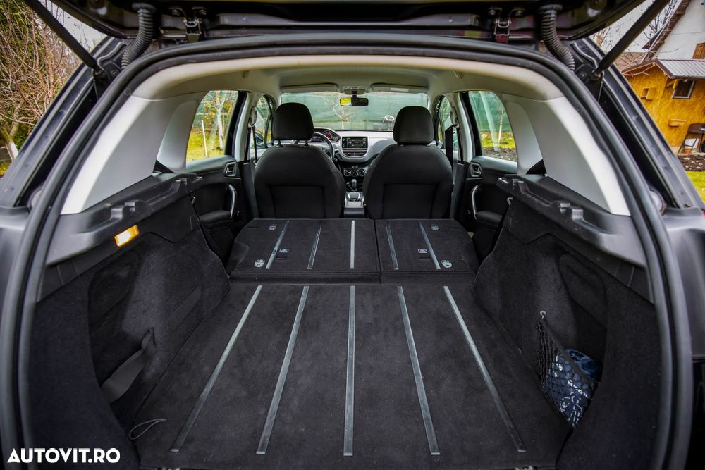 Peugeot 2008 e-HDi FAP 92 STOP & START Business-Line - 12