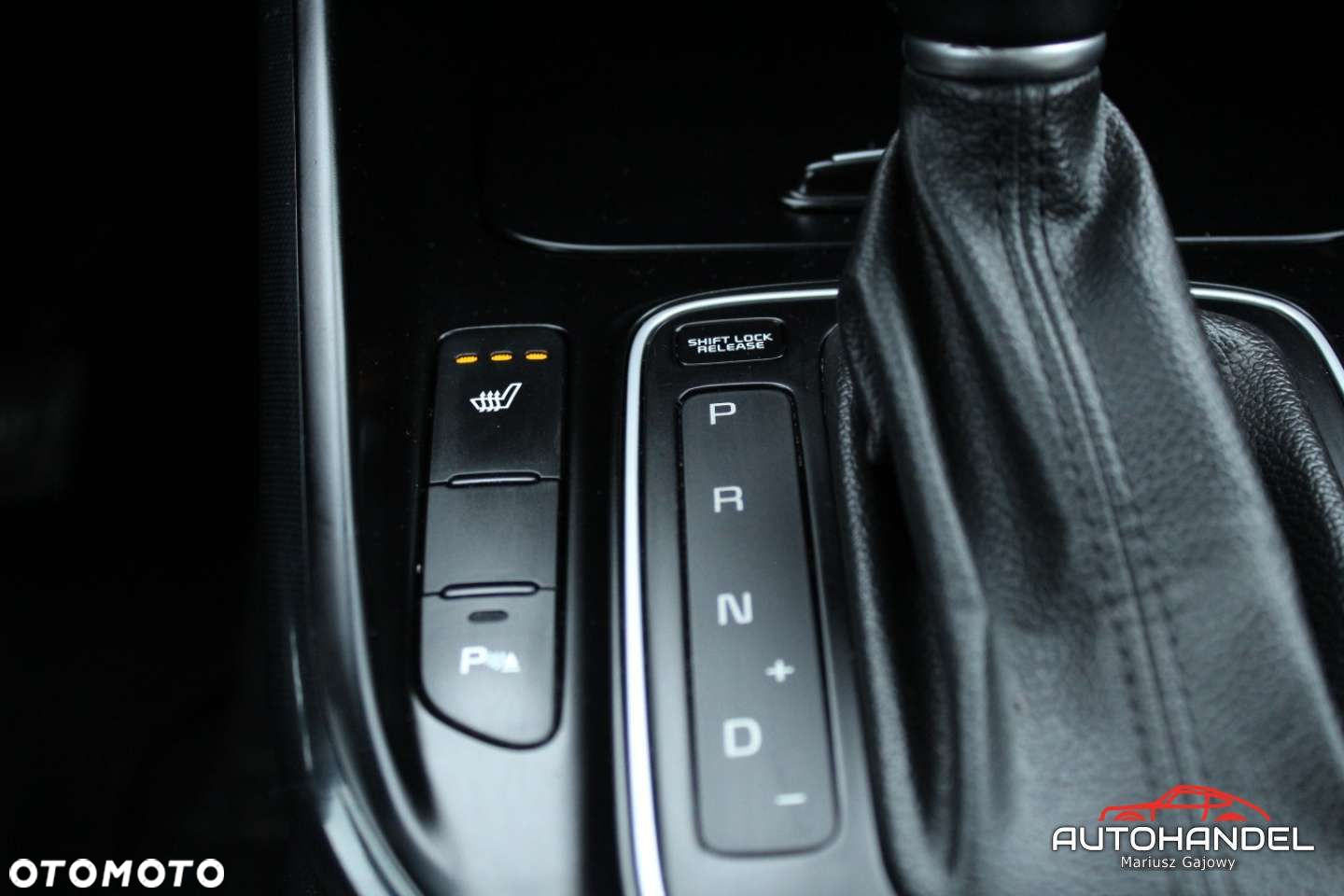 Kia Carens - 23
