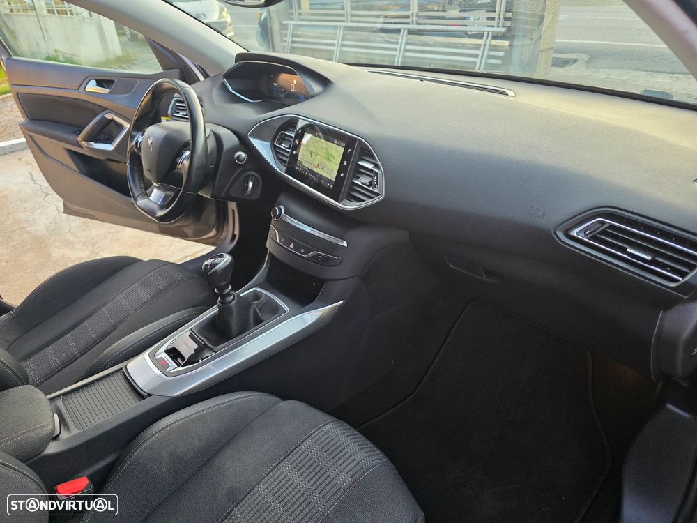 Peugeot 308 SW - 13