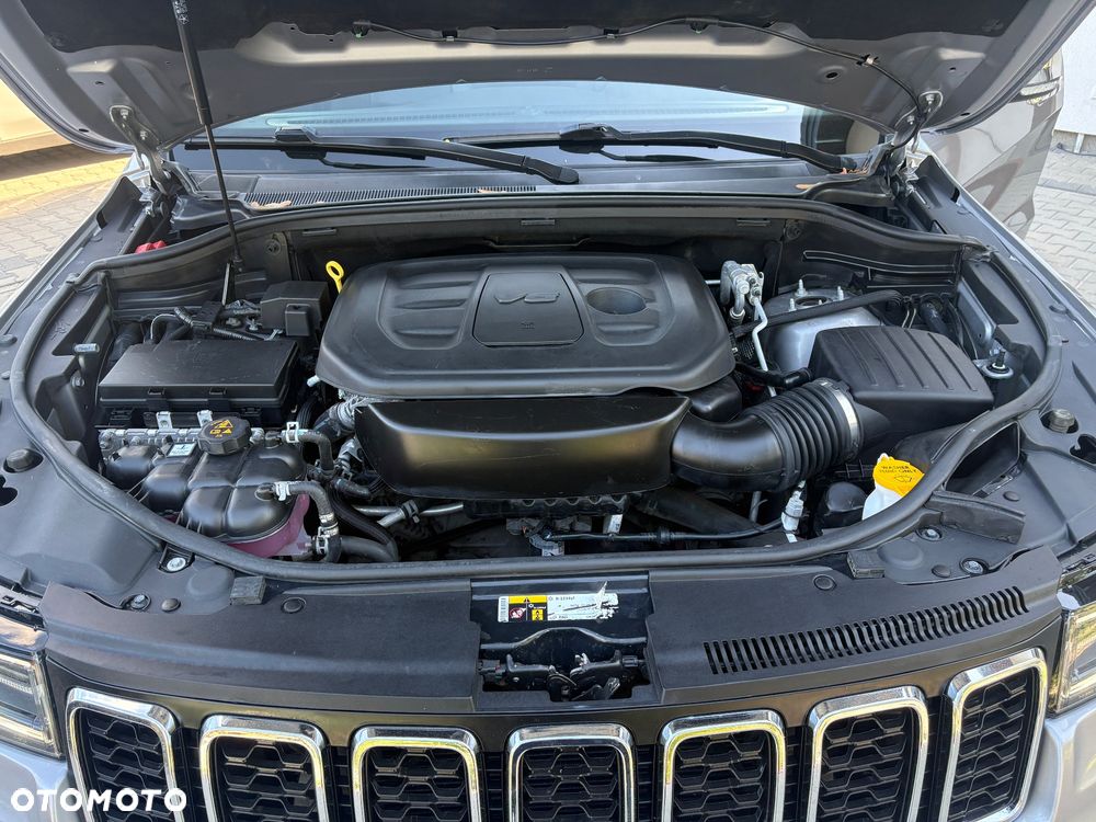 Jeep Grand Cherokee - 29