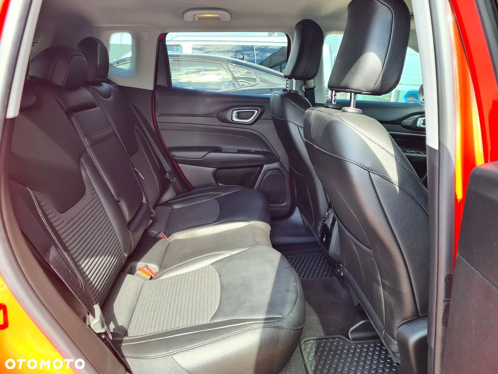 Jeep Compass 1.5 T4 mHEV Night Eagle FWD S&S DCT - 24