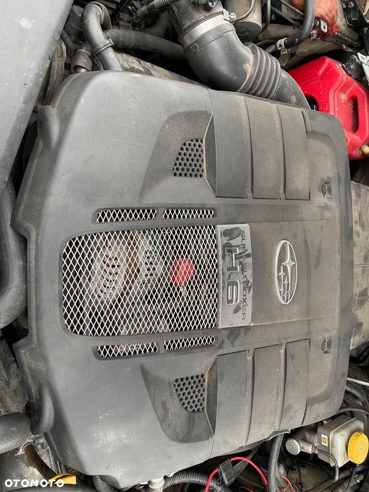 Subaru Outback 3.0RE 000 - 18