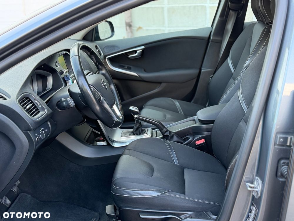 Volvo V40 - 27