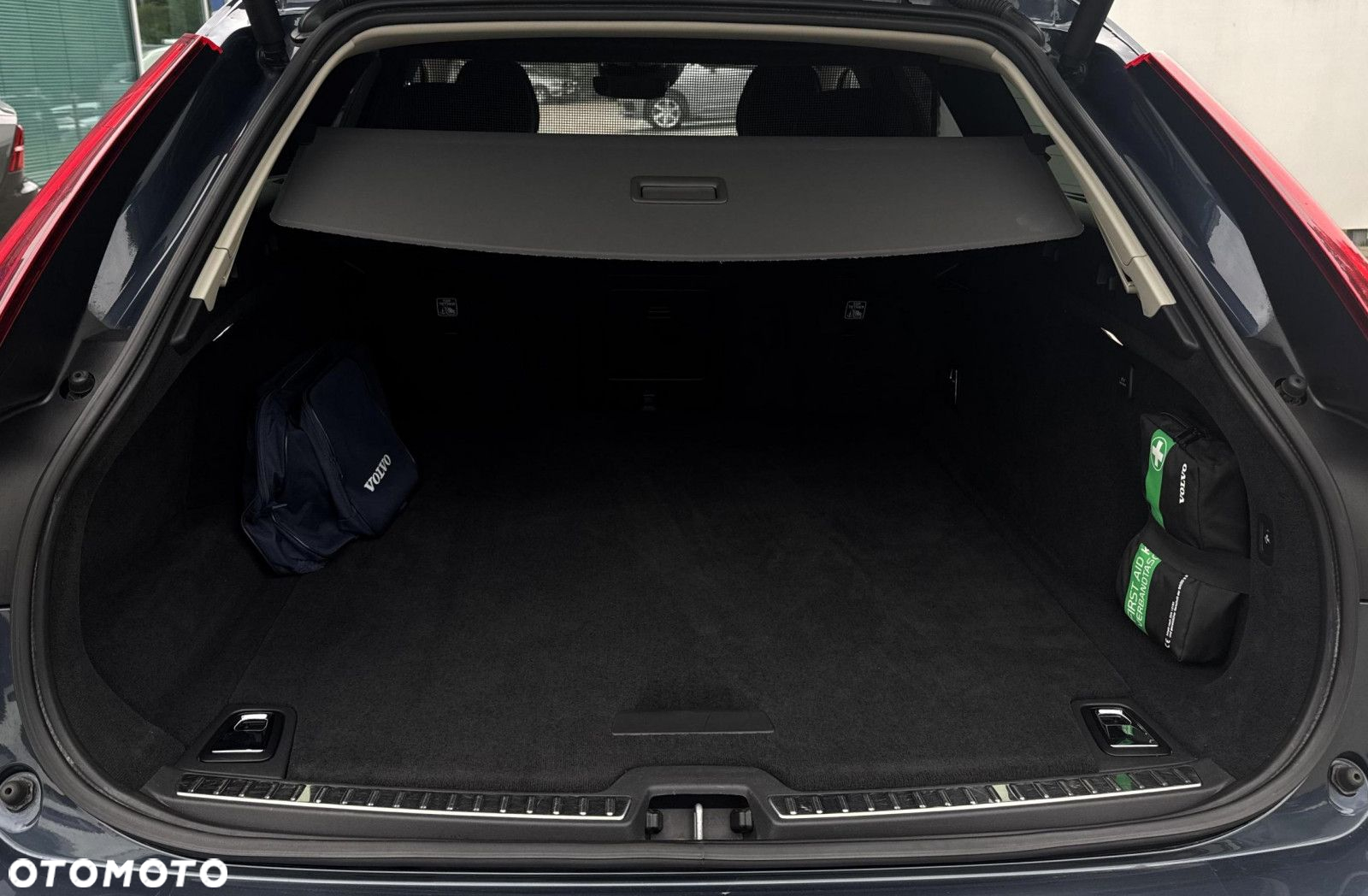 Volvo V90 Cross Country - 33