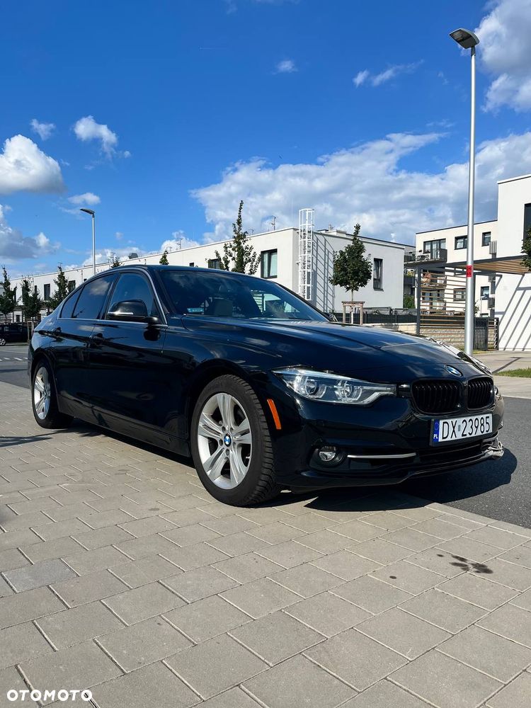 BMW Seria 3 330i Sport Line - 4