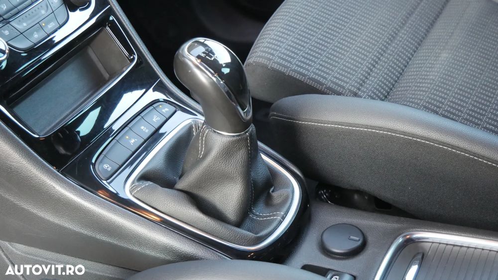 Opel Astra 1.5 D Start/Stop Design&Tech - 3