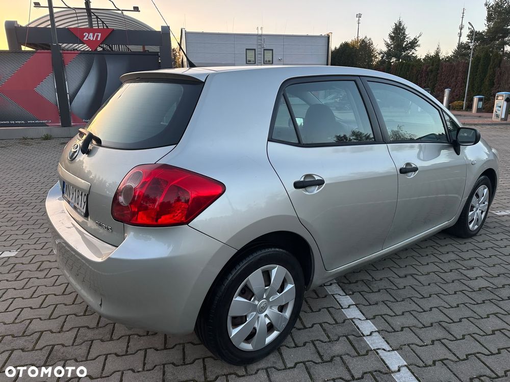 Toyota Auris 2008 photo 4