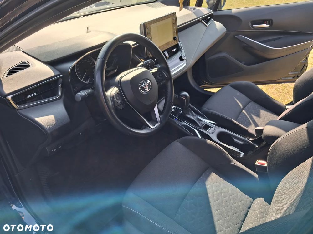 Toyota Corolla 1.8 Hybrid Comfort - 18