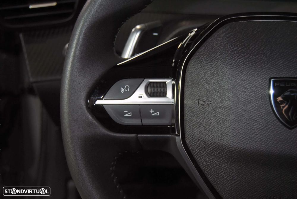 Peugeot 208 1.2 Hybrid Allure e-DCS6 - 23