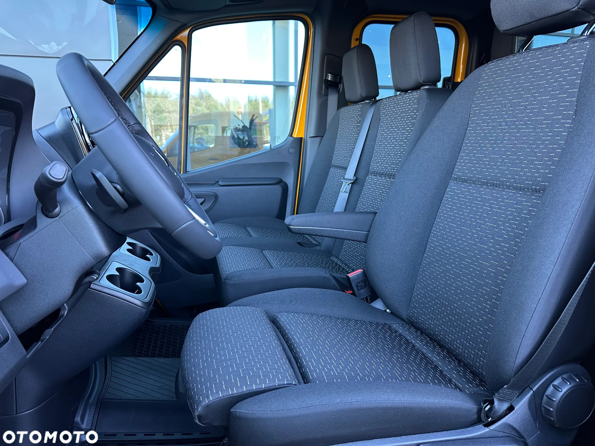Mercedes-Benz Sprinter - 19
