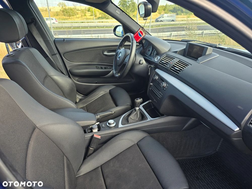 BMW Seria 1 120i - 13