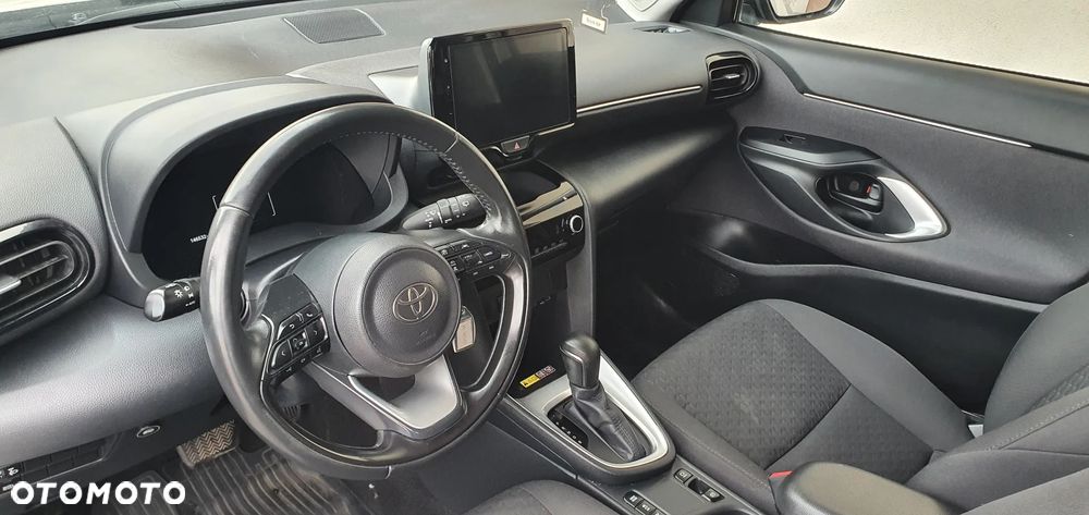 Toyota Yaris Cross - 12