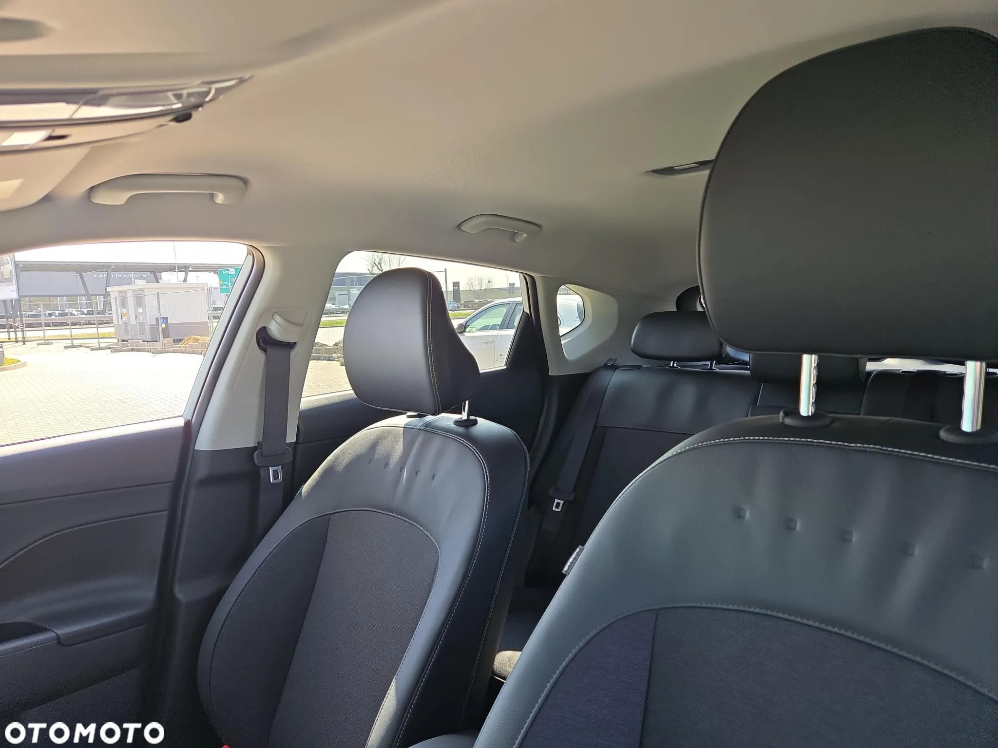 Hyundai Kona Electric 64kWh Executive - 11
