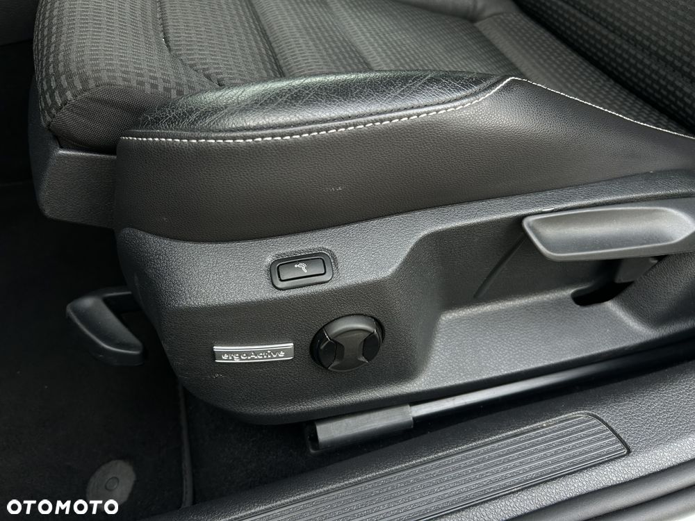 Volkswagen Golf 1.4 TSI ACT BlueMotion Technology Highline - 35