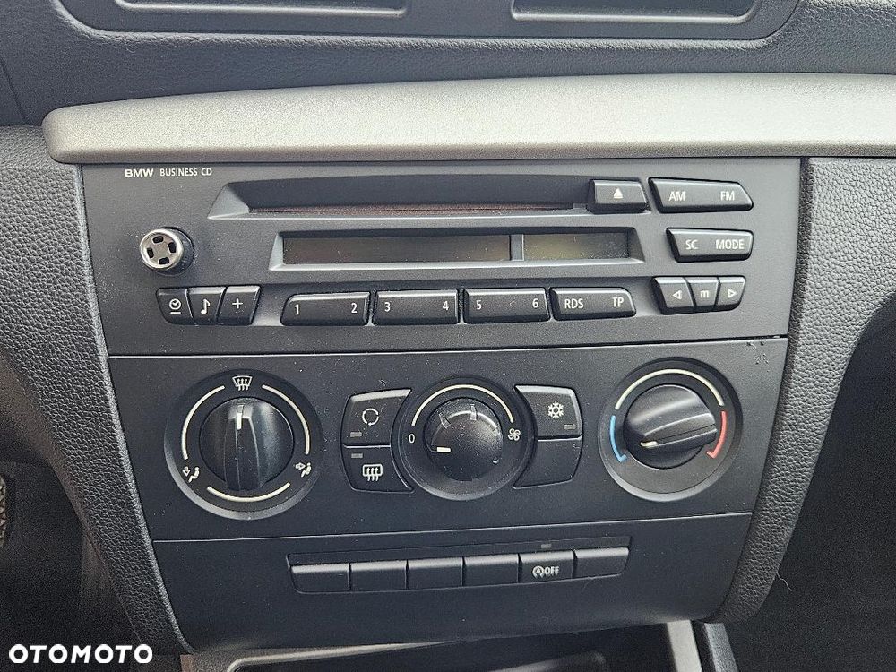 BMW Seria 1 - 24