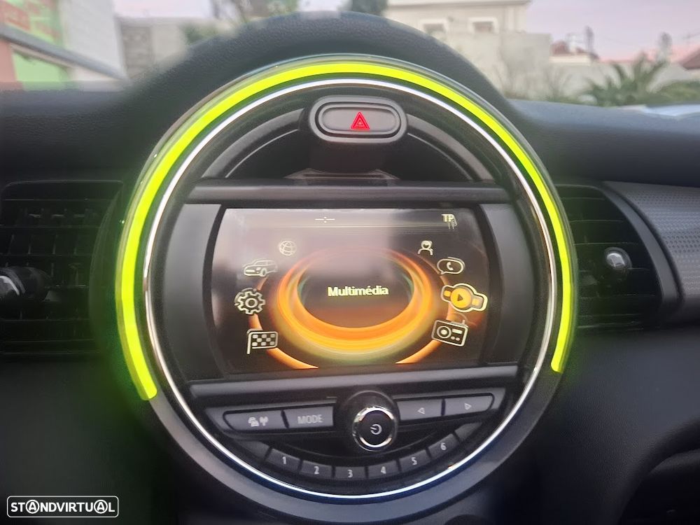 MINI Cabrio Cooper Essential - 16