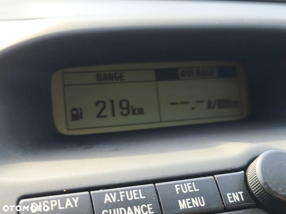 Toyota Avensis - 22