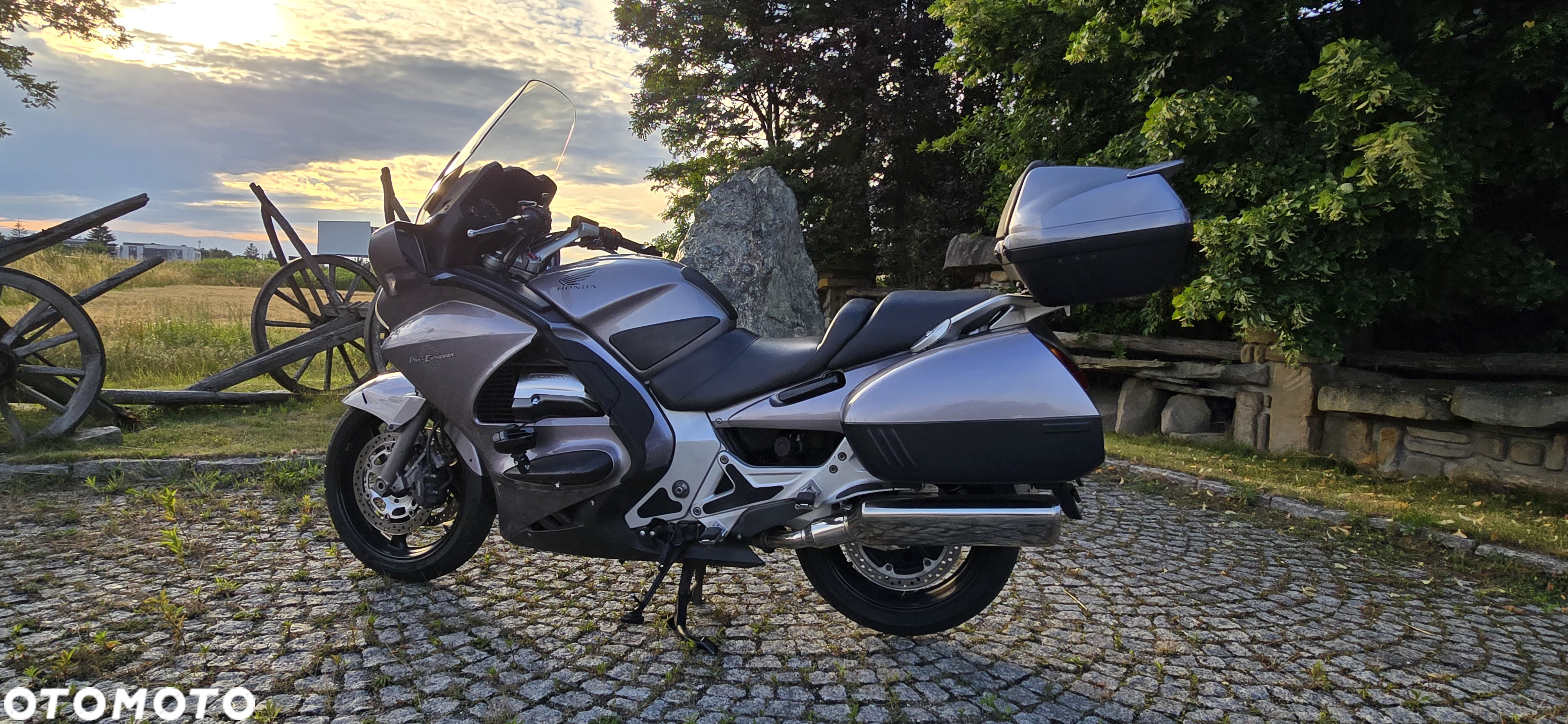 Honda ST - 6