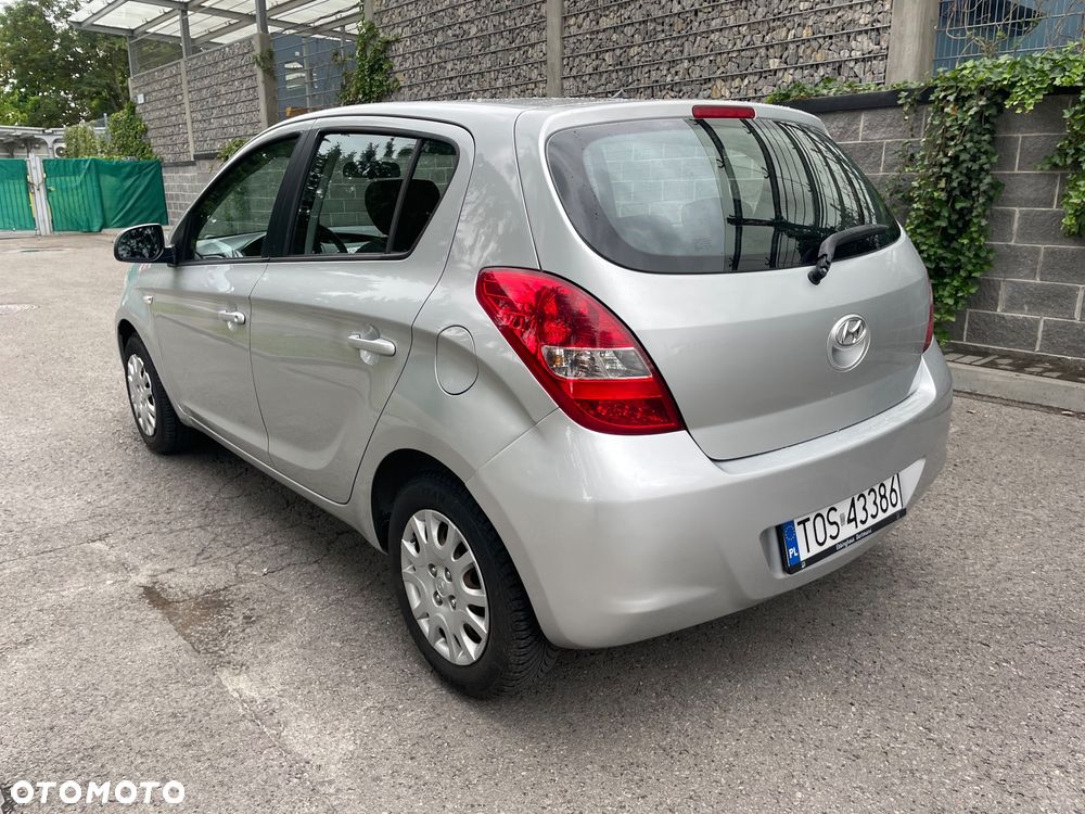 Hyundai i20 1.2 Comfort - 11