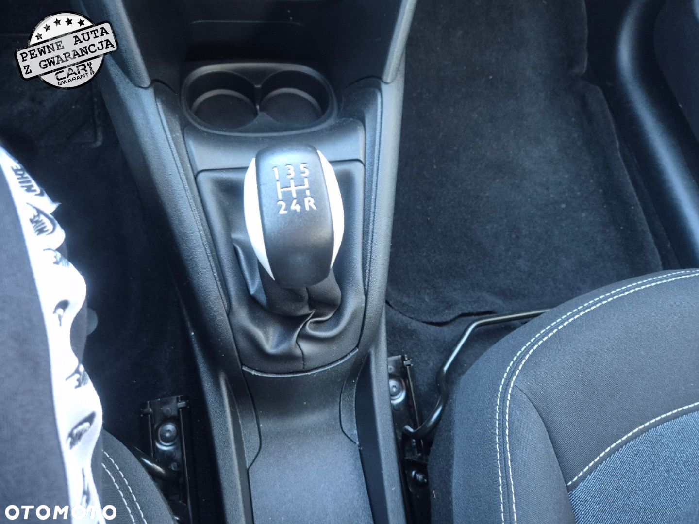 Peugeot 208 - 19