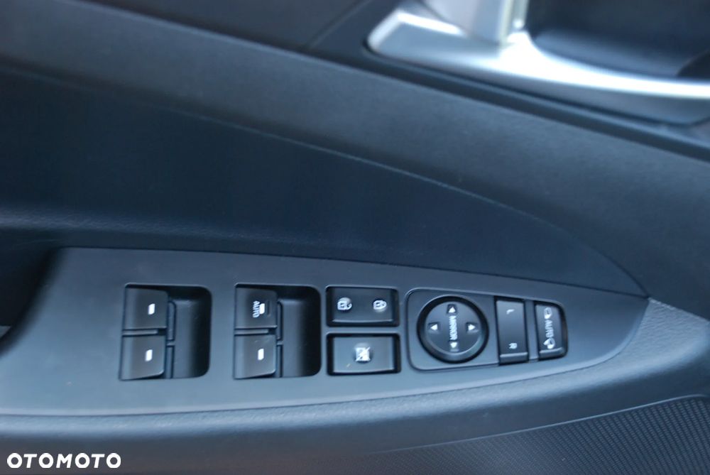 Hyundai Tucson blue 1.7 CRDi 2WD Style - 26