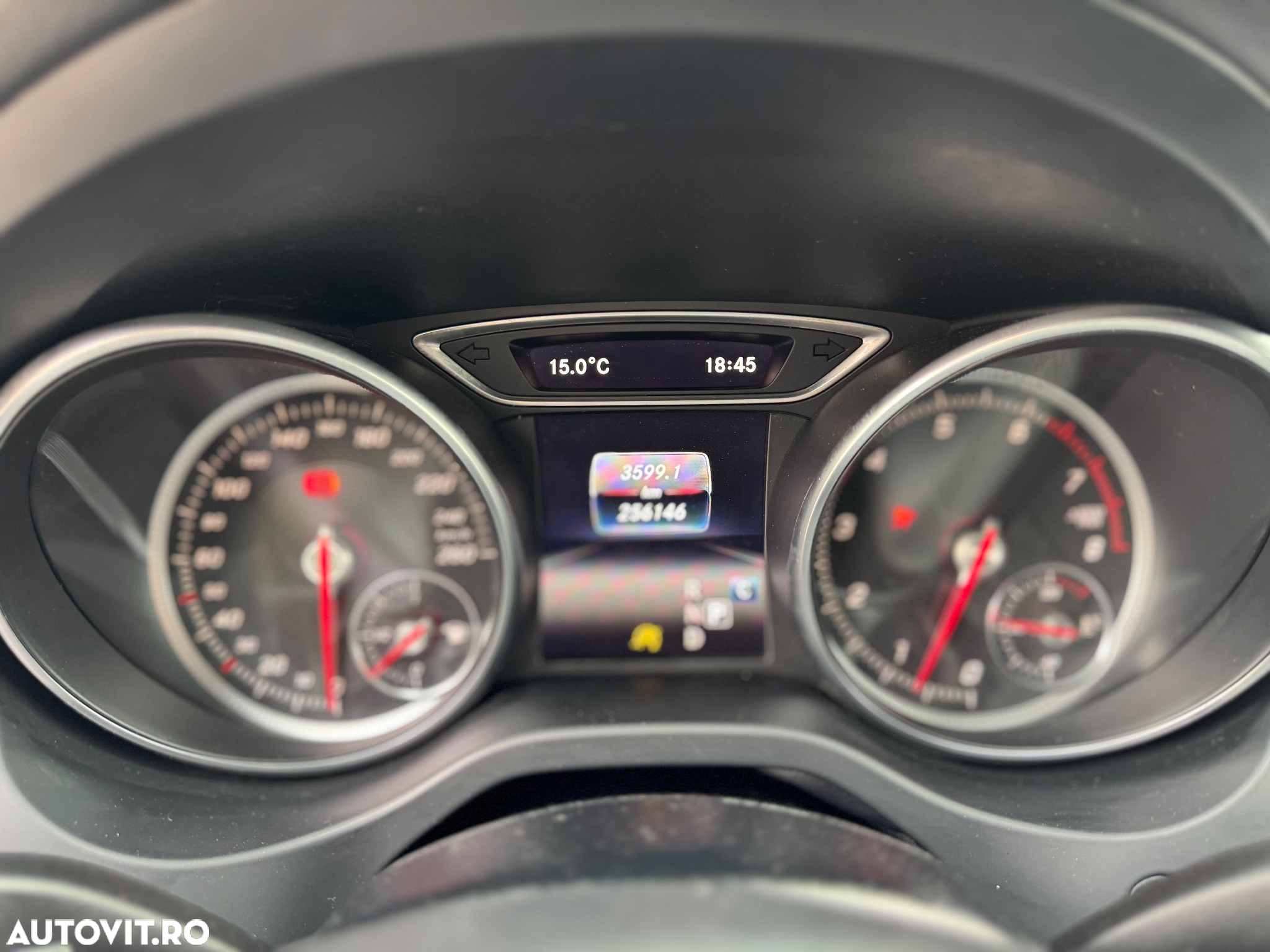 Mercedes-Benz CLA - 10